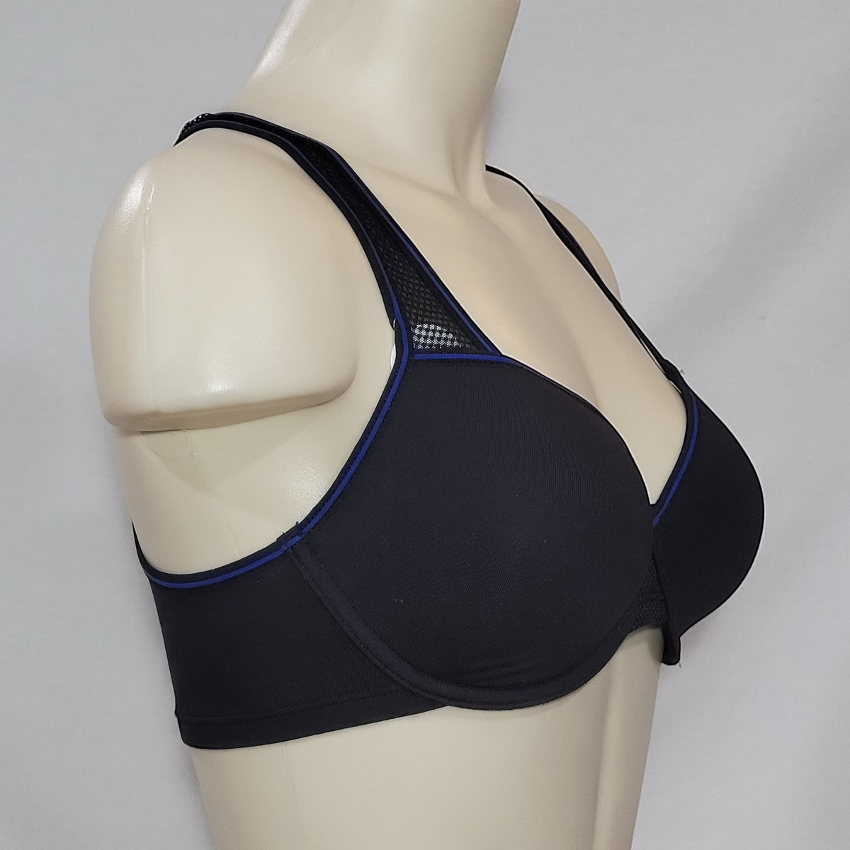 b.tempt'd 953199 by Wacoal b.active Underwire Sports