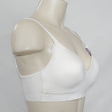 Hanes Ultimate No Dig Support with Lift Wireless Seamless Bra DHHU41 SMALL WHITE NWT - Better Bath and Beauty