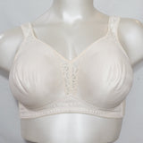 Playtex 18 Hour 4395 Seamless ComfortFlex Bra 42C Nude NEW WITHOUT TAGS - Better Bath and Beauty