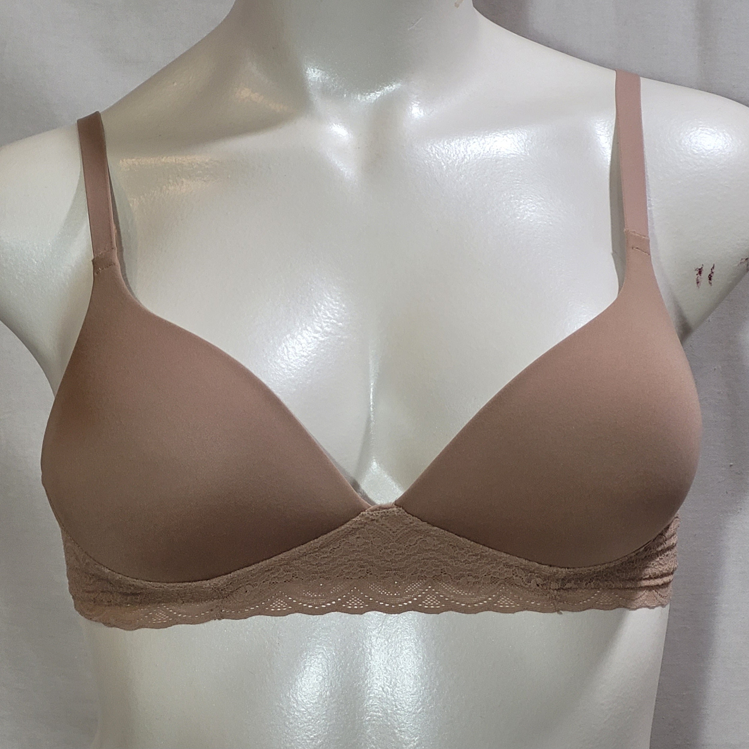 Warner’s RO5691 Simply Perfect Supersoft Lace Wirefree Bra 40C Black