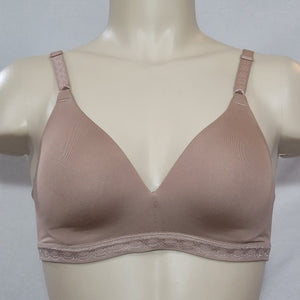 42B Womens Warners Wirefree Bras - Underwear, Clothing