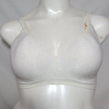 Bali 3463 Comfort Revolution Wire Free Bra 40B White Swirl NEW WITH TAGS - Better Bath and Beauty