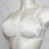 Playtex Secrets 4930 Sensationally Sleek Wire Free Front Closure Bra 38C White - Better Bath and Beauty