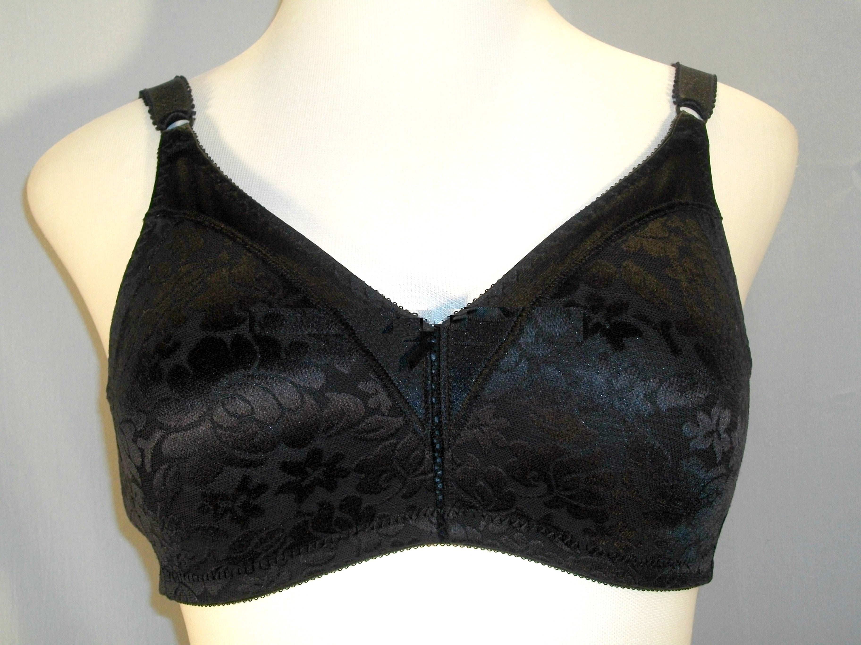 https://intimates-uncovered.com/cdn/shop/products/Bali3372DoubleSupportSpaClosureWireFreeBra38BBlack_001.jpg?v=1622237521